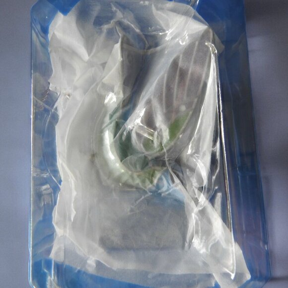 Hallmark 2018 Birds of Beauty Hummingbird Surprise. NIB. - Picture 5 of 11